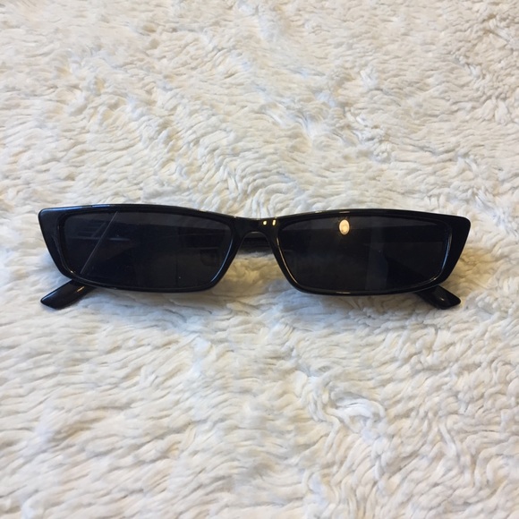 small rectangular sunglasses black